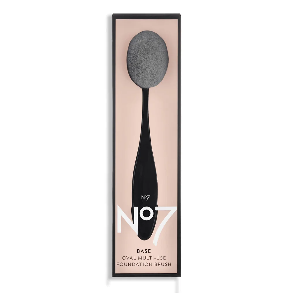 No7 Oval Foundation Brush Image 1