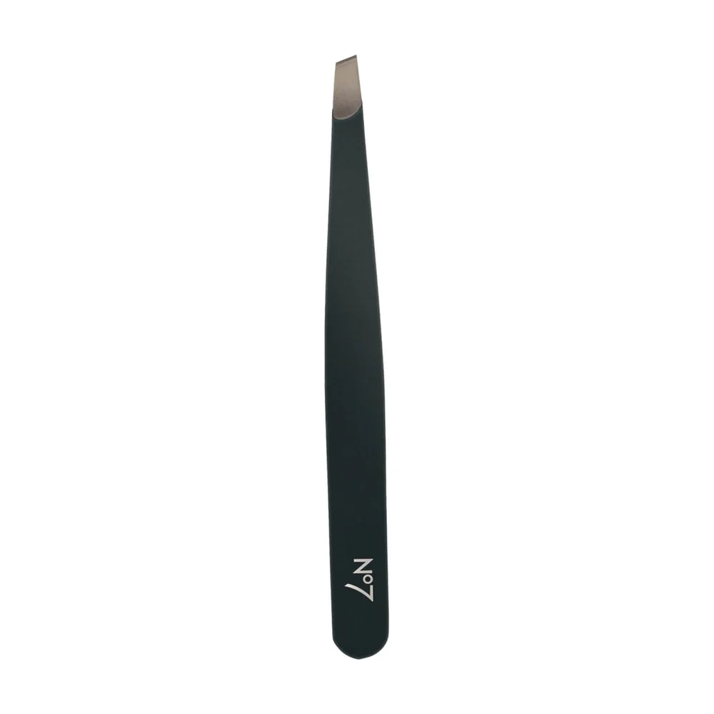 No7 Slanted Tweezers Image 1