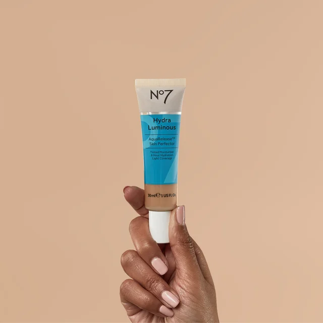 HydraLuminous AquaRelease Skin Perfector