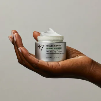 No7 Future Renew™ Damage Reversal 40 SPF Day Cream 50ml