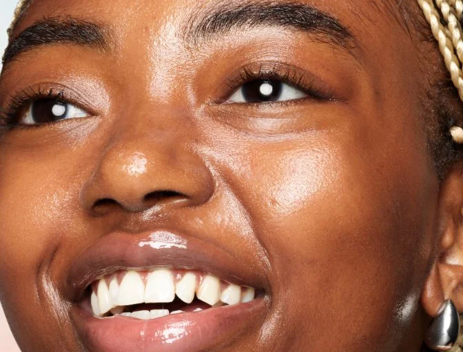 Close up model shot to show the glass skin look.