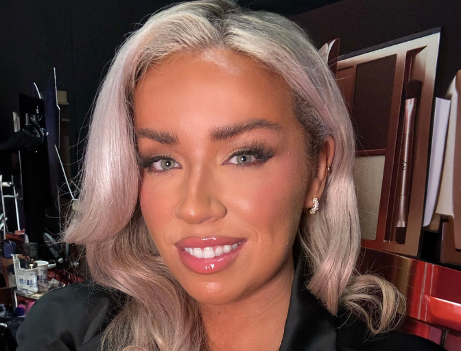 EMILY SIMMS' TOP TIPS Emily Simms, No7’s Global Education Specialist & Makeup Artist, on the essential steps for flawless makeup application