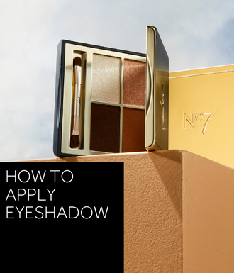 HOW TO APPLY EYESHADOW