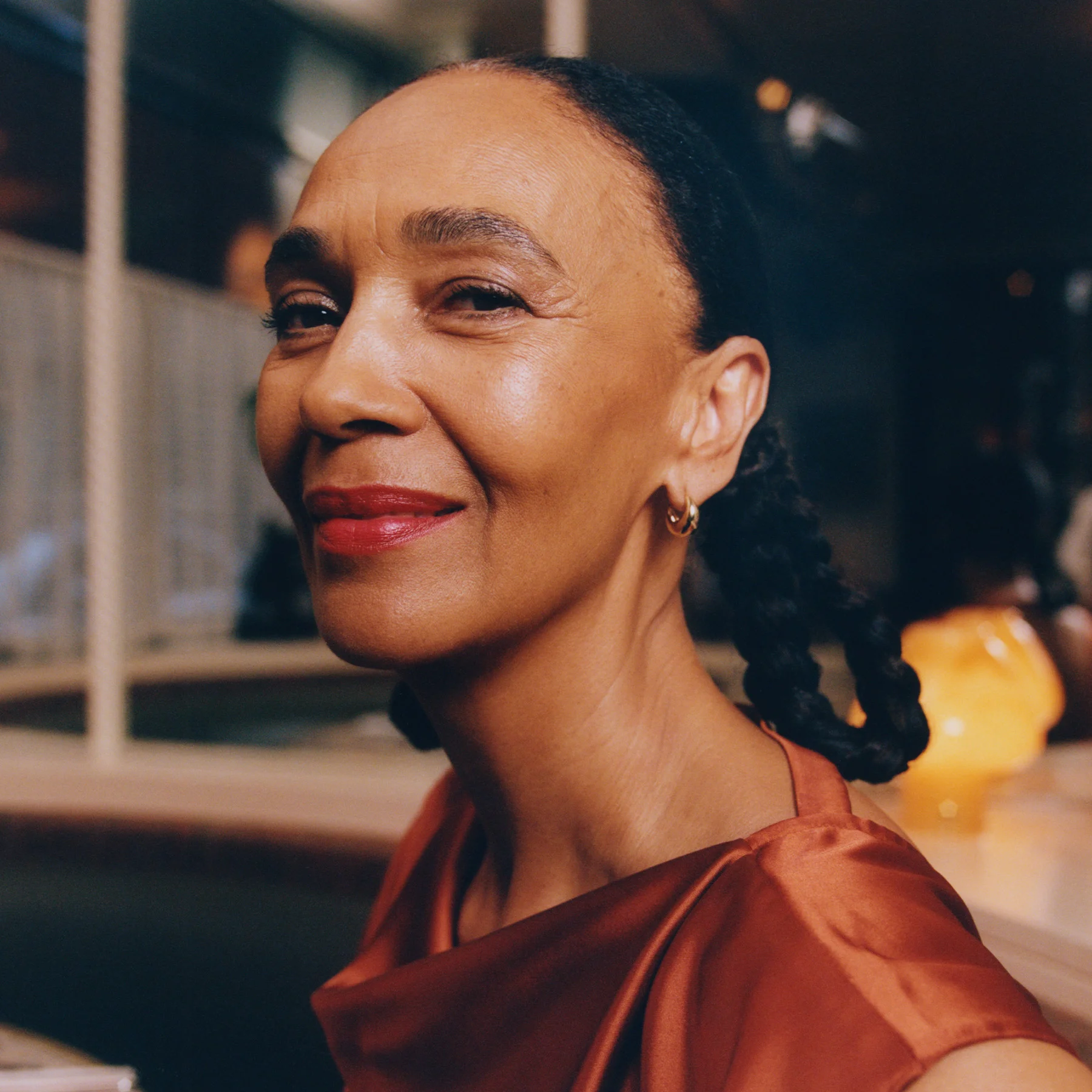 THE ALL OUT GLAM LOOK